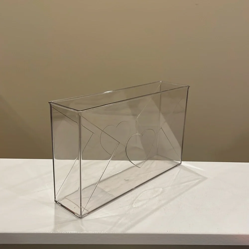 NWT Target Bullseye Playground Valentine’s Acrylic Envelope with Heart Vase